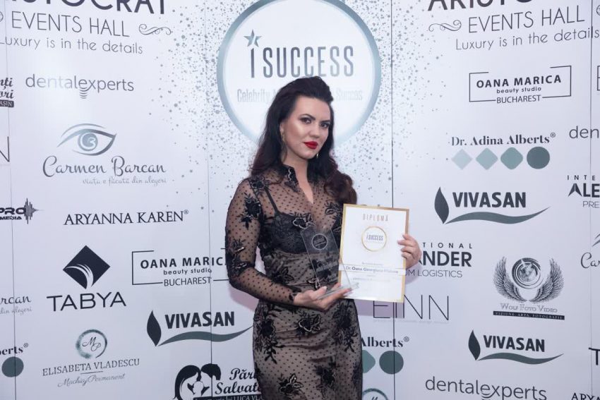 Dr. Oana Georgiana Văduva a primit premiul de excelență în frumusețe în cadrul Galei I Success “Celebrity Awards – Femei de Succes”