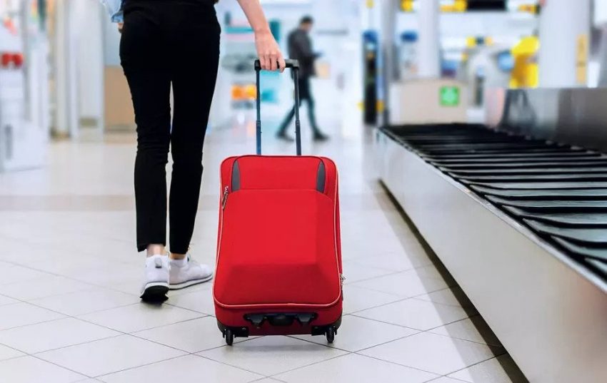 Obiecte admise și interzise în bagajul de mână. Ai sau nu voie cu medicamente în avion?