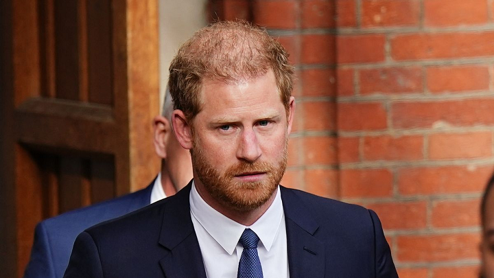 Daily Mirror adresează scuze Prințului Harry în procesul de spionaj telefonic