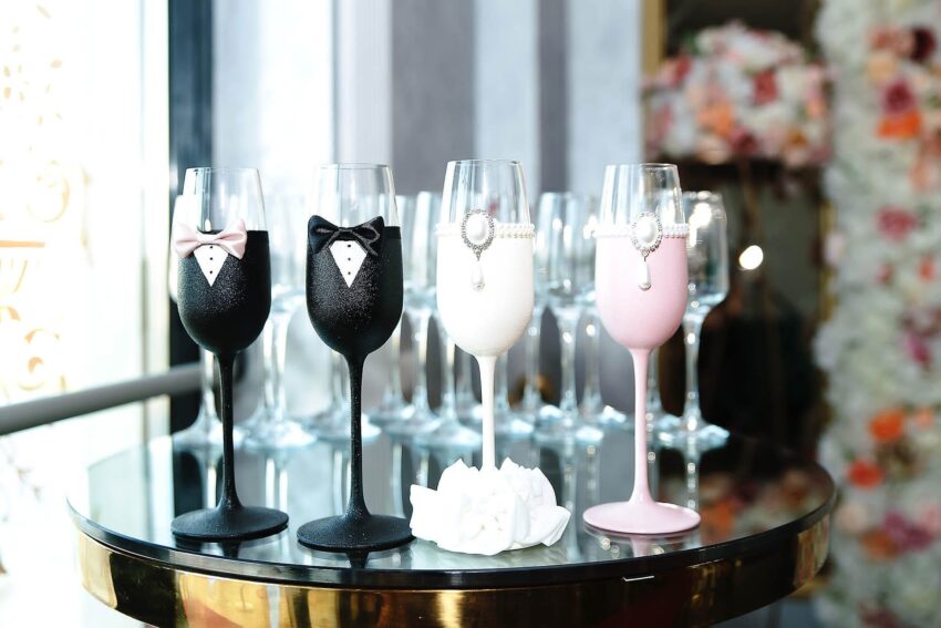Ce băuturi alegi pentru nunta ta şi cum le serveşti?  Ghidul Royal Palace Ballroom este aici!