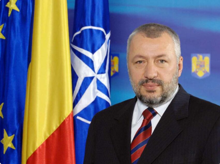 Premierul Marcel Ciolacu l-a demis pe Iulian Fota de la MAE